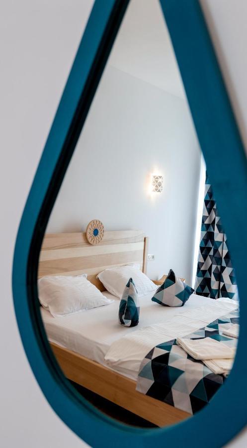Conacul Olarilor Bed and Breakfast Baia de Fier Exteriör bild